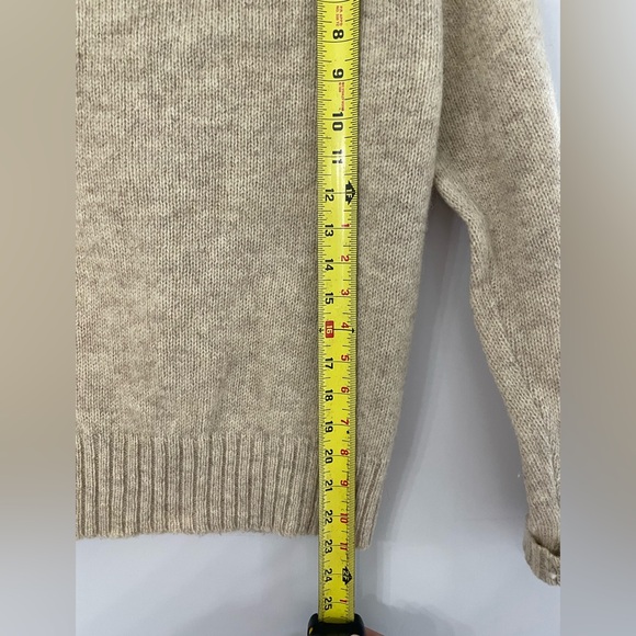 Vintage Outlander 100% Wool Womens Large Oatmeal Beige Color Button Up Cardigan - Picture 8 of 8